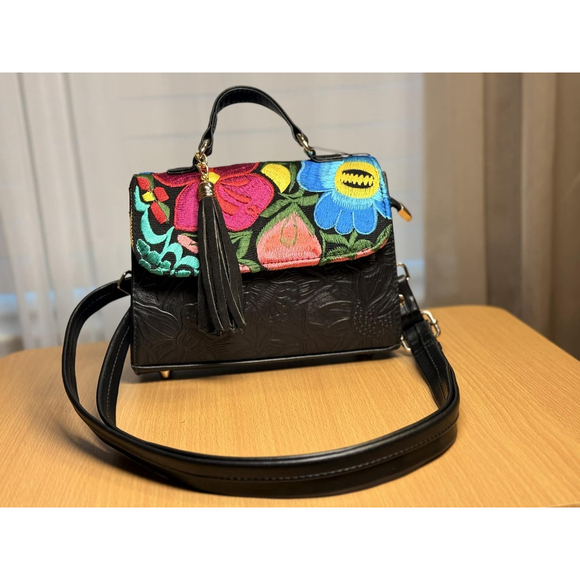 Floral Embroided Embossed Tooled Artisan LEATHER Crossbody Bag Purse - Black - Picture 11 of 16